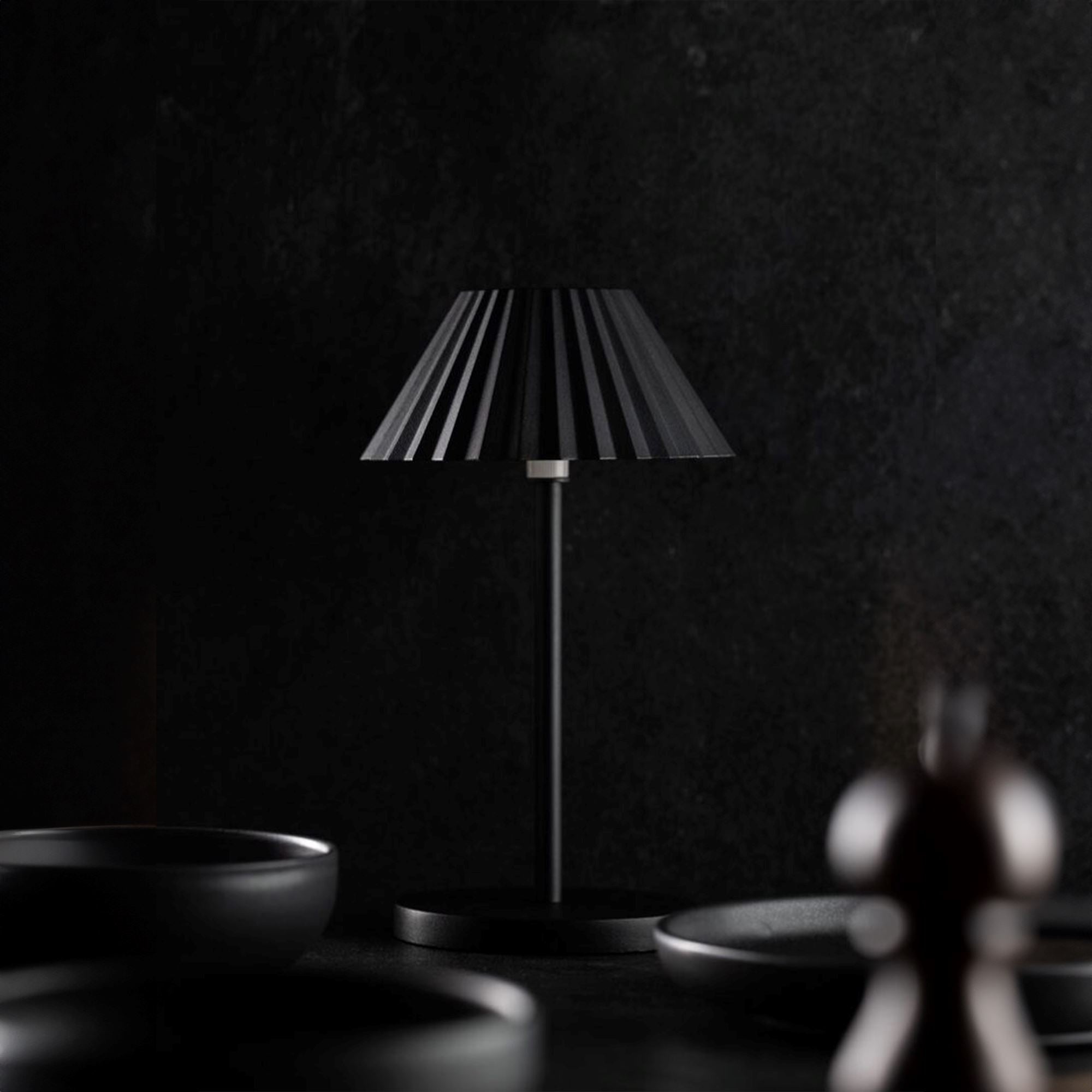 Aruba Black Cordless LED Table Lamp Utopia 